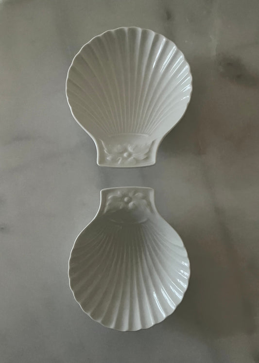 Vintage Ceramic Shell Dish