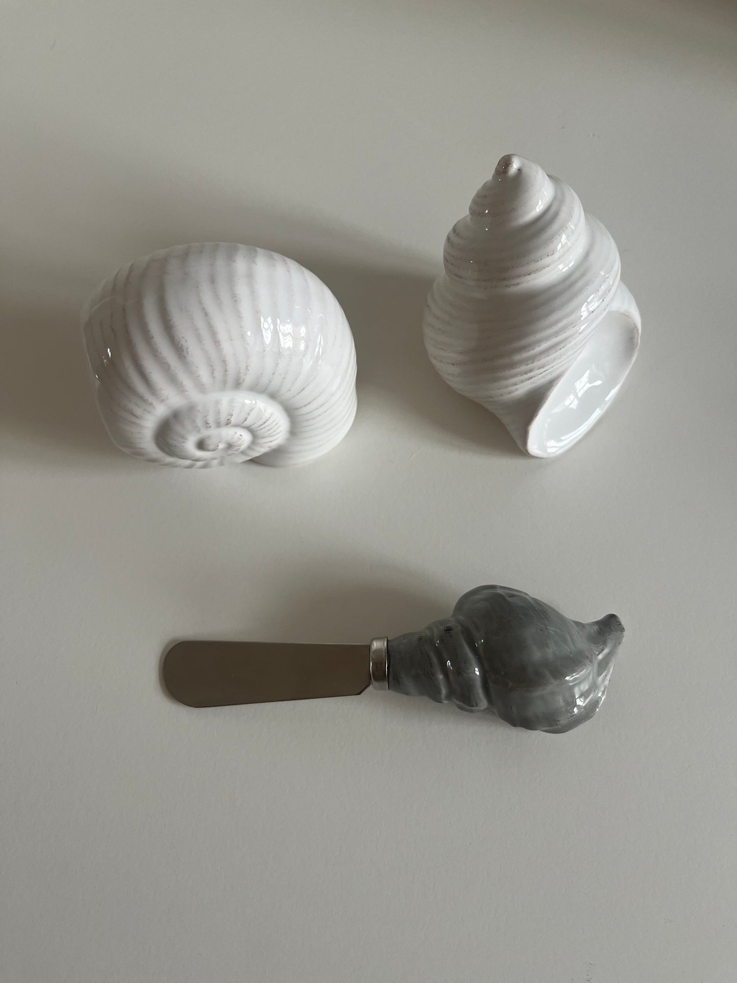Porcelain Shell Butter Knife