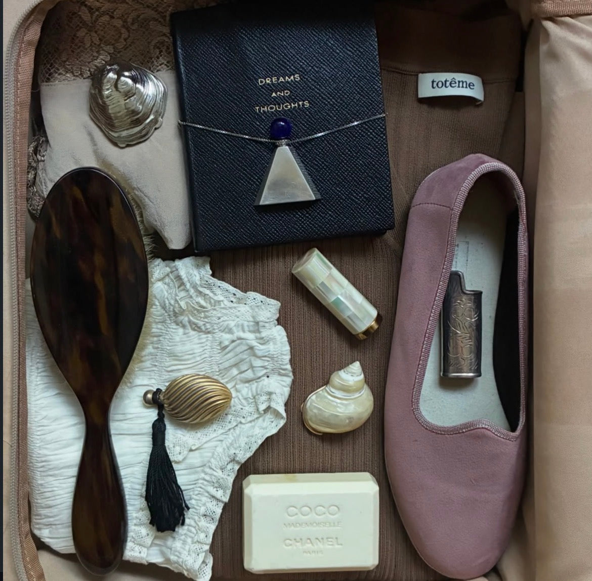 Vintage Natural Shell Pill Box