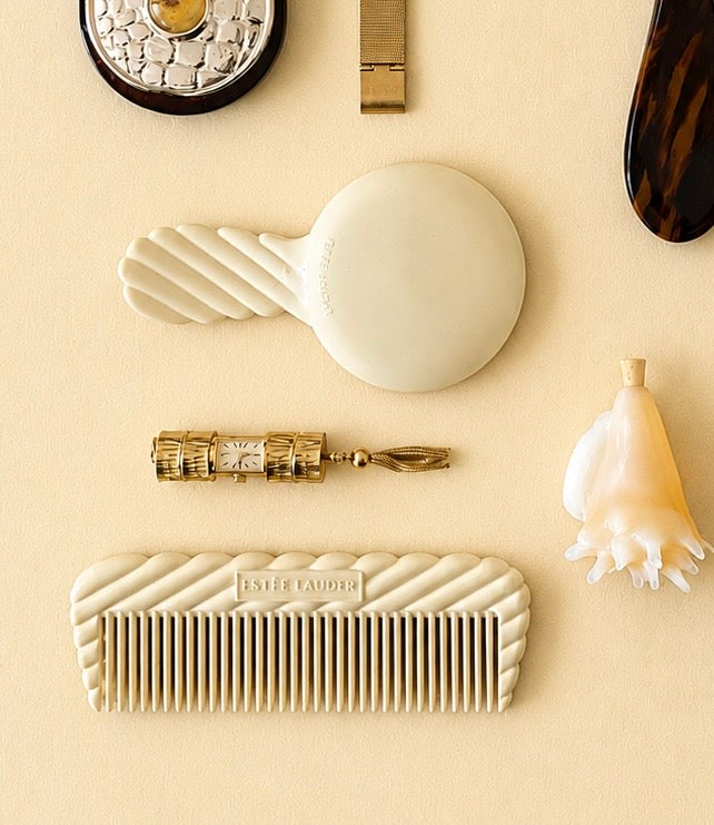 Estée Lauder Comb