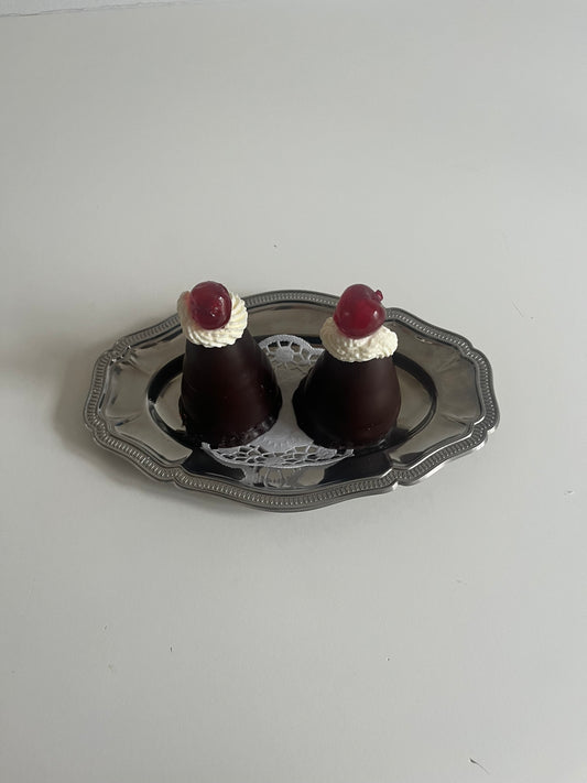 Small Pearl Edged Dish