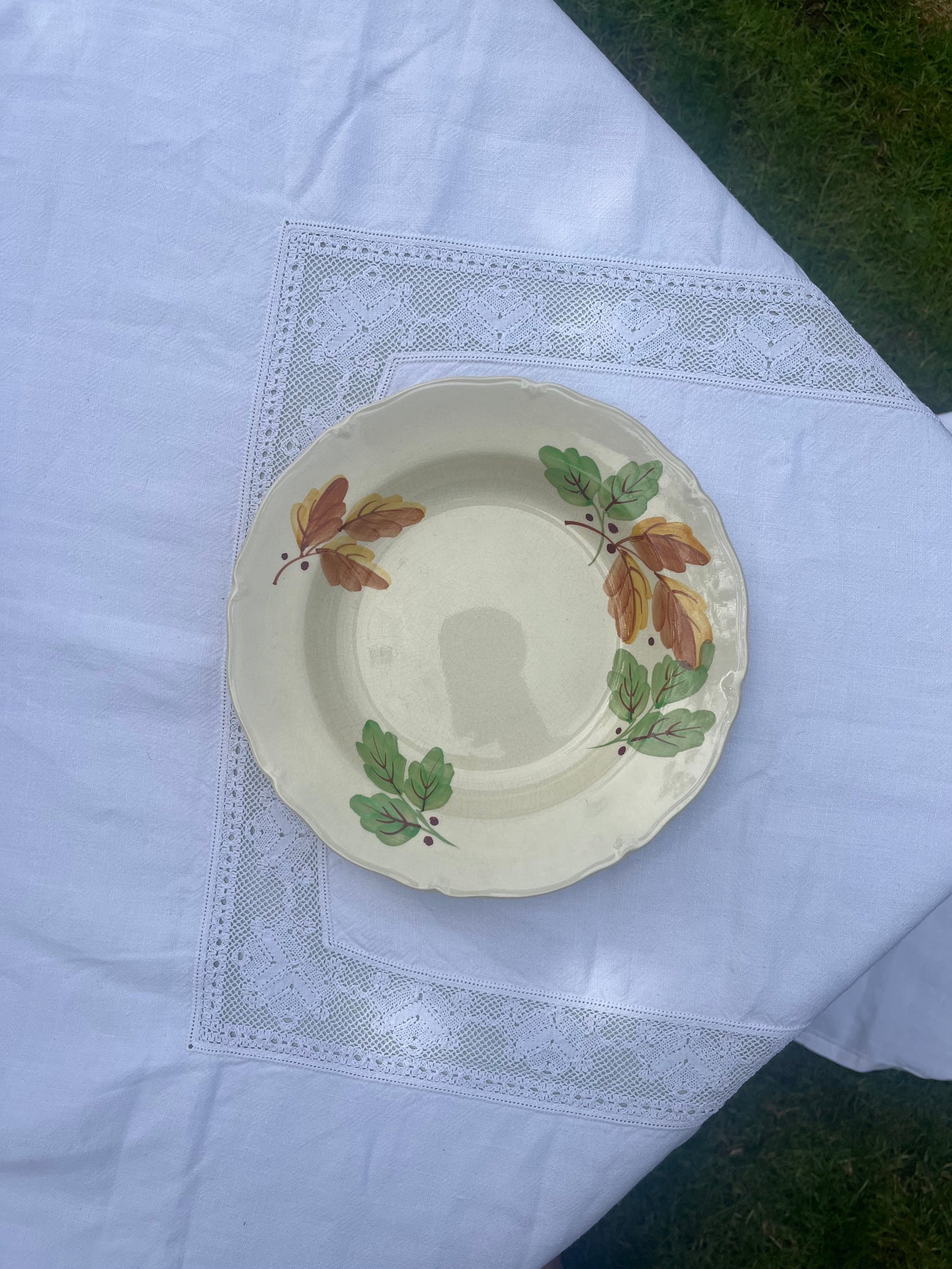 Medium Vintage Cream Floral Dish