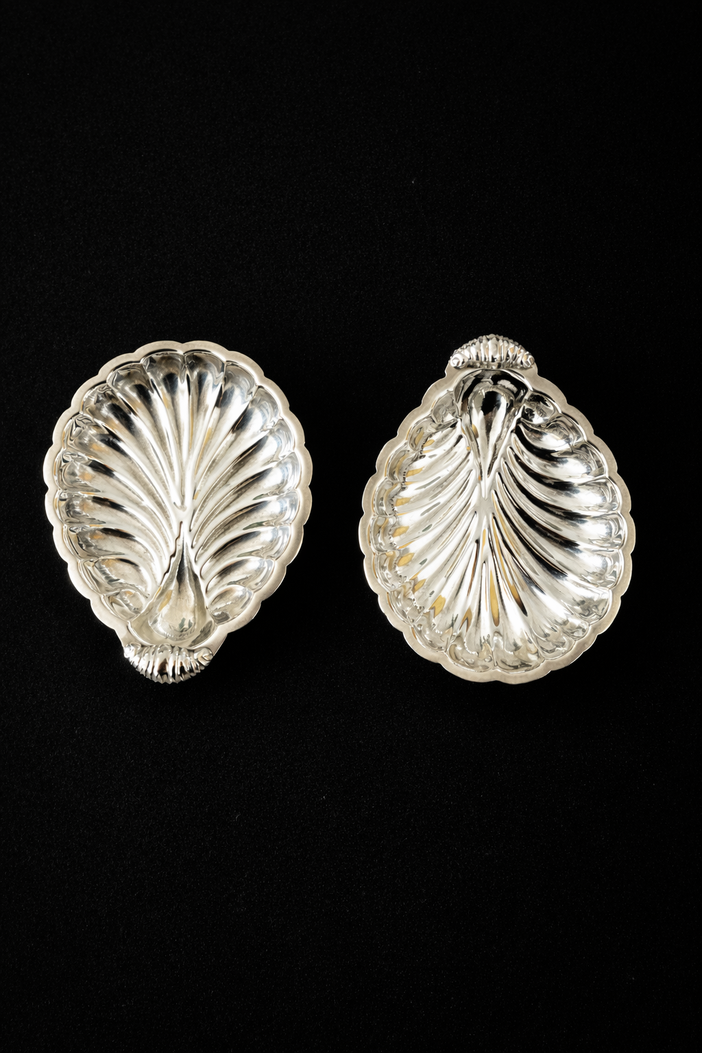 Croissant-Adorned Shell Dish
