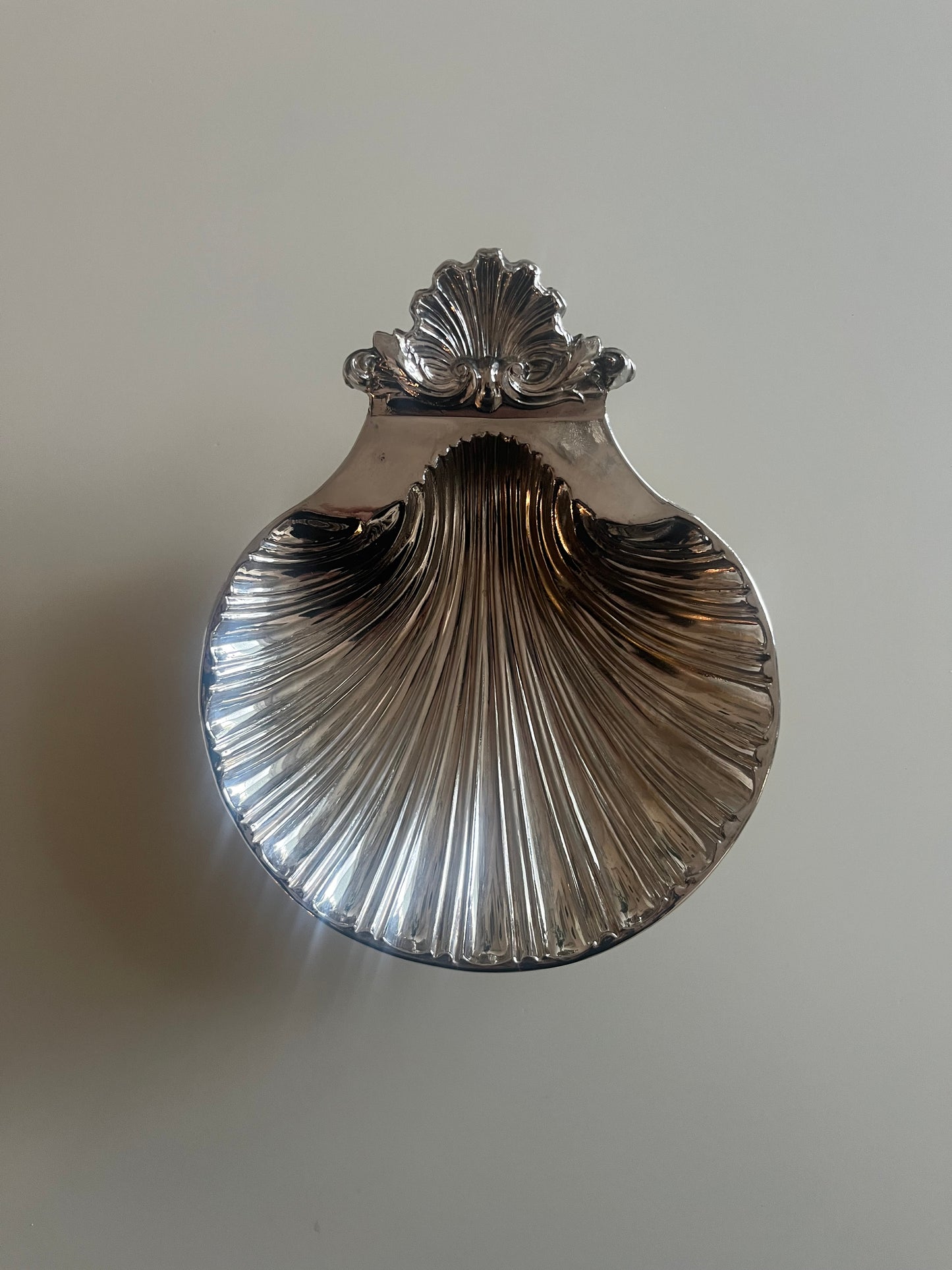 Silver-plated Adorned Shell