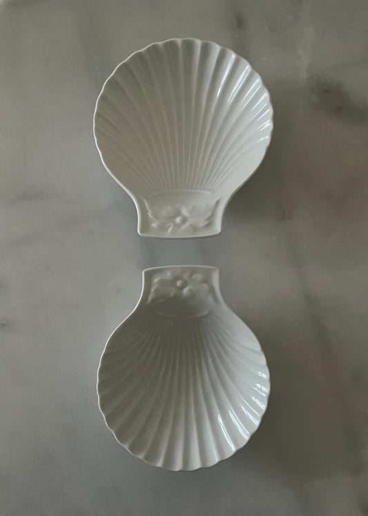 Vintage Ceramic Shell Plate